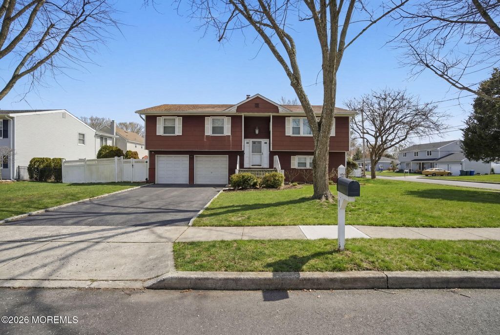 708 Auth Avenue, Oakhurst, NJ 07755