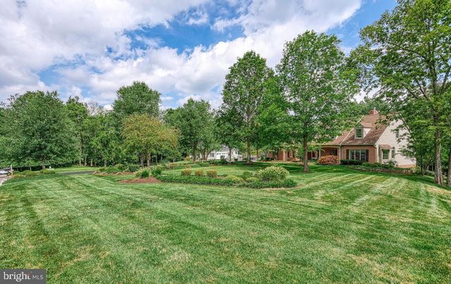 102 WHEATLAND RD, Lewisberry, PA 17339