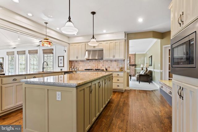 102 WHEATLAND RD, Lewisberry, PA 17339