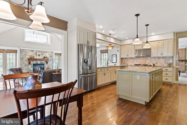 102 WHEATLAND RD, Lewisberry, PA 17339