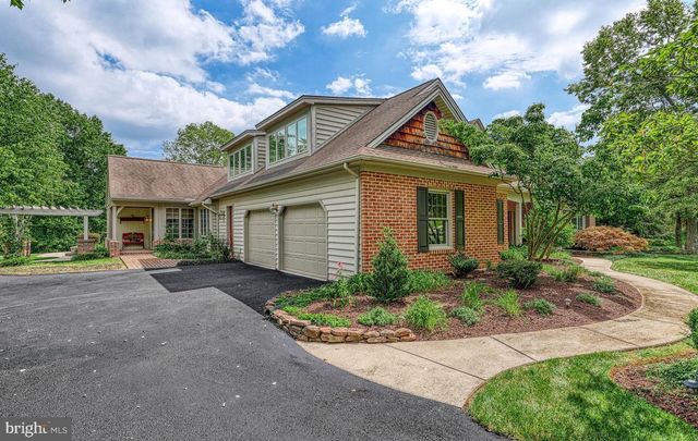 102 WHEATLAND RD, Lewisberry, PA 17339
