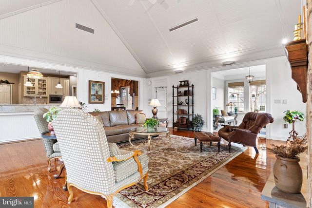 102 WHEATLAND RD, Lewisberry, PA 17339