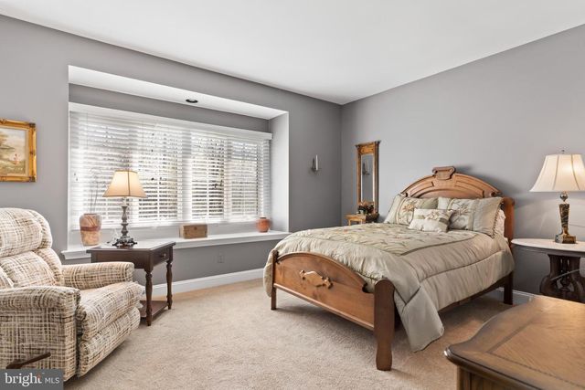 102 WHEATLAND RD, Lewisberry, PA 17339