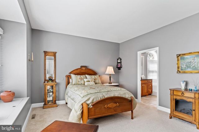 102 WHEATLAND RD, Lewisberry, PA 17339
