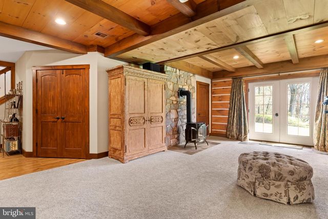 102 WHEATLAND RD, Lewisberry, PA 17339