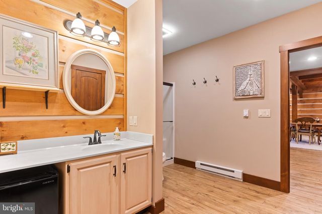 102 WHEATLAND RD, Lewisberry, PA 17339