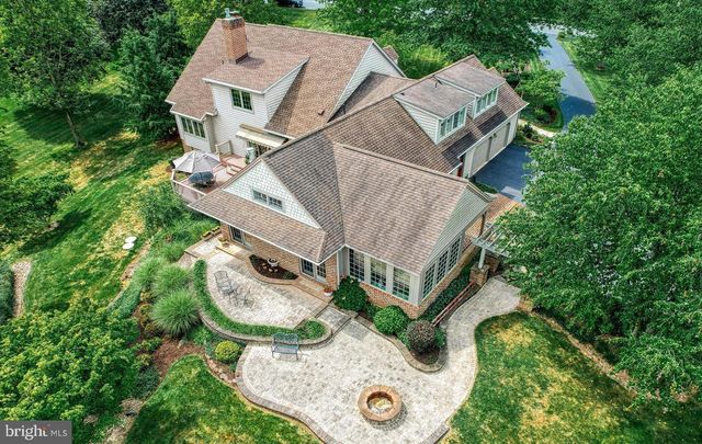 102 WHEATLAND RD, Lewisberry, PA 17339