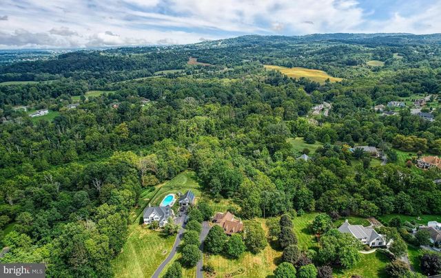 102 WHEATLAND RD, Lewisberry, PA 17339