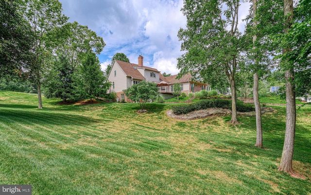 102 WHEATLAND RD, Lewisberry, PA 17339