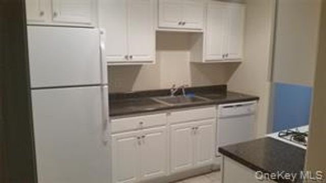 25 Henry W Dubios Drive 42, New Paltz, NY 12561
