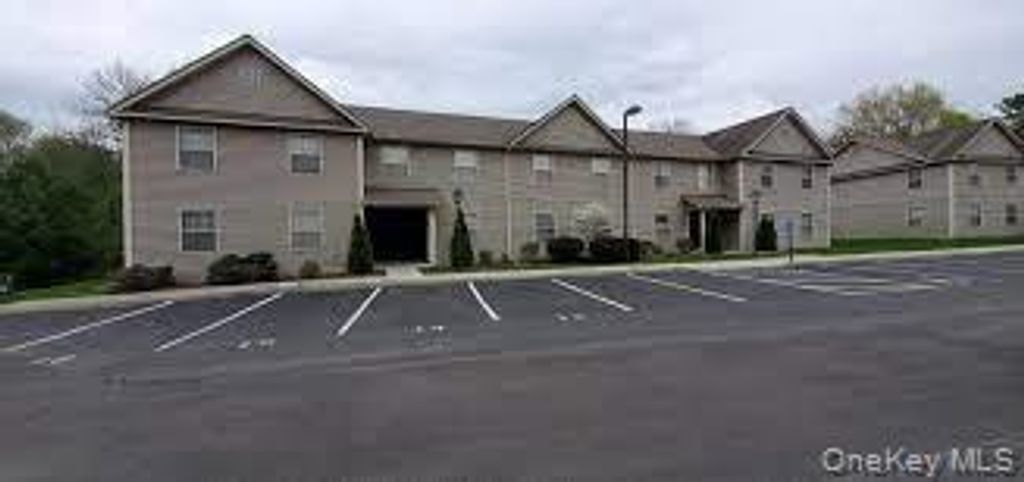 25 Henry W Dubios Drive 42, New Paltz, NY 12561