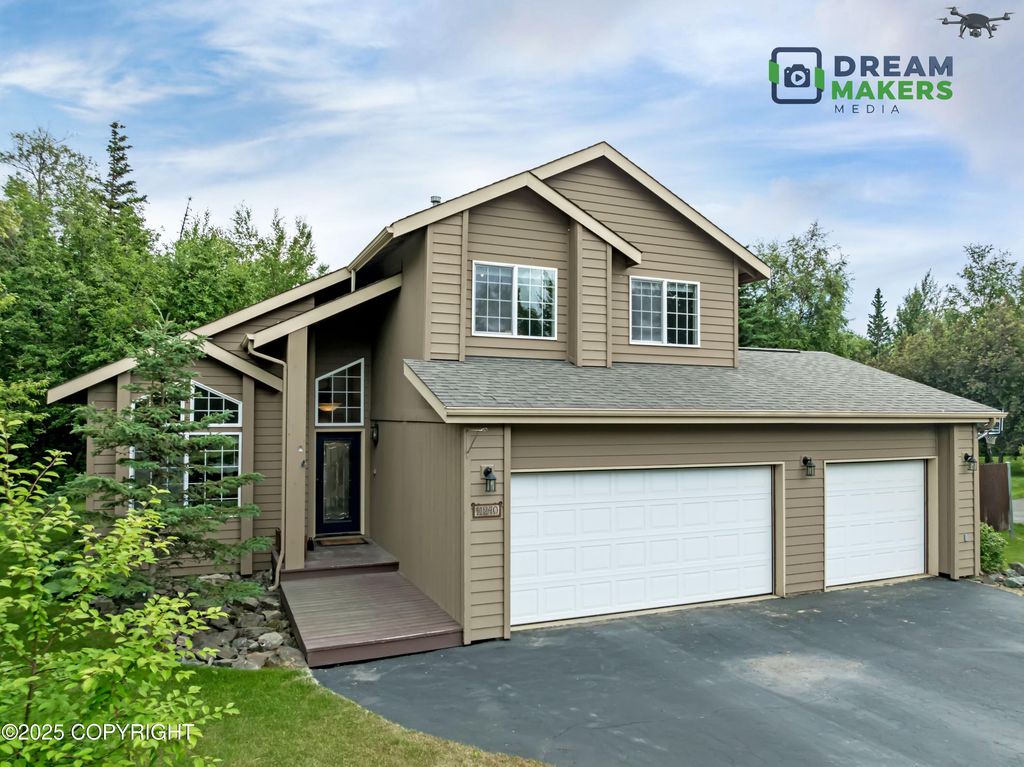 11240 E Equestrian Street, Palmer, AK 99645