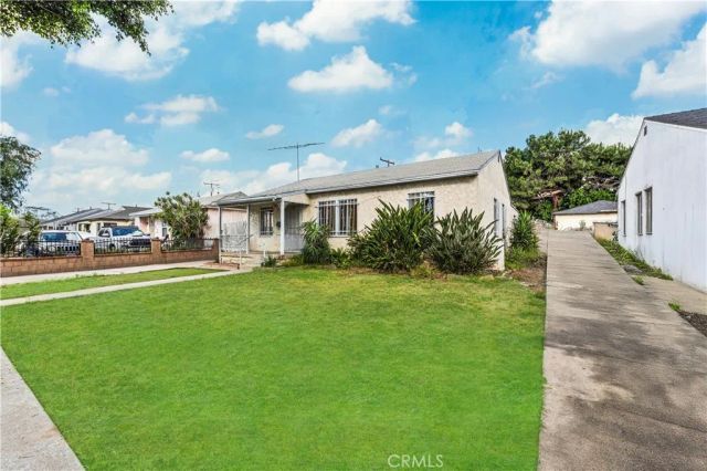 3729 Easy, Long Beach, CA 90810