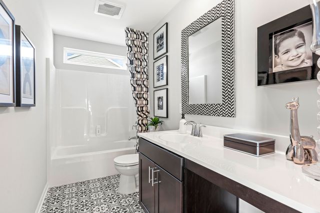 6587 E 104th Avenue, Crown Point, IN 46307