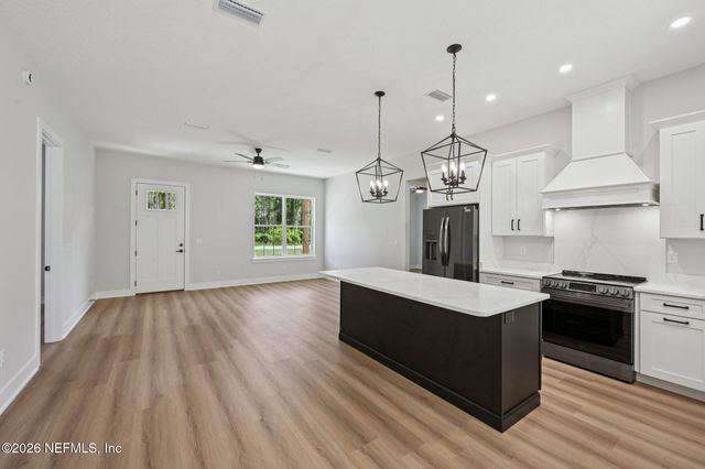 541 PALMETTO BLUFF Road, Palatka, FL 32177