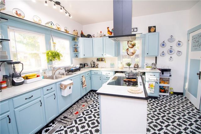 103 E Worley Avenue, Dayton, OH 45426