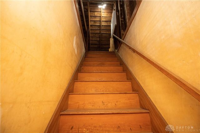 103 E Worley Avenue, Dayton, OH 45426