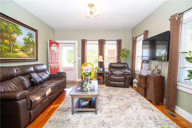 103 E Worley Avenue, Dayton, OH 45426