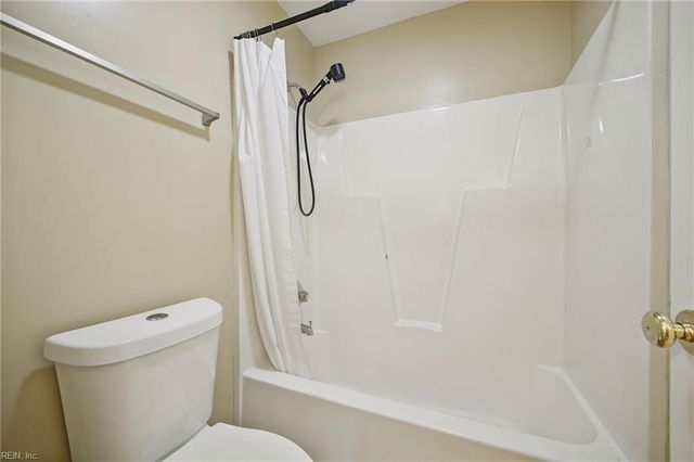 5066 S Links CIR, Suffolk, VA 23435