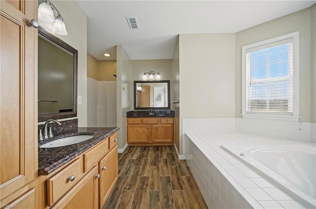 5066 S Links CIR, Suffolk, VA 23435