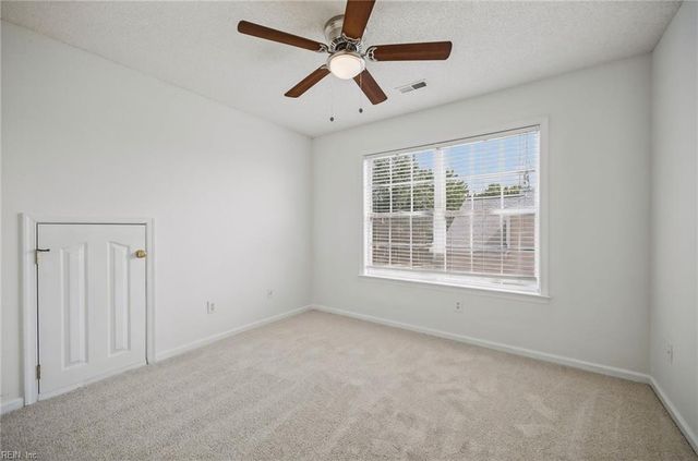 5066 S Links CIR, Suffolk, VA 23435