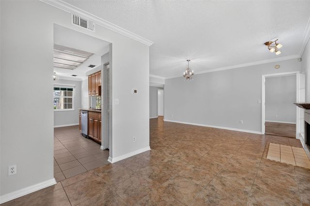 10811 INDIAN HILLS COURT 37, Seminole, FL 33777