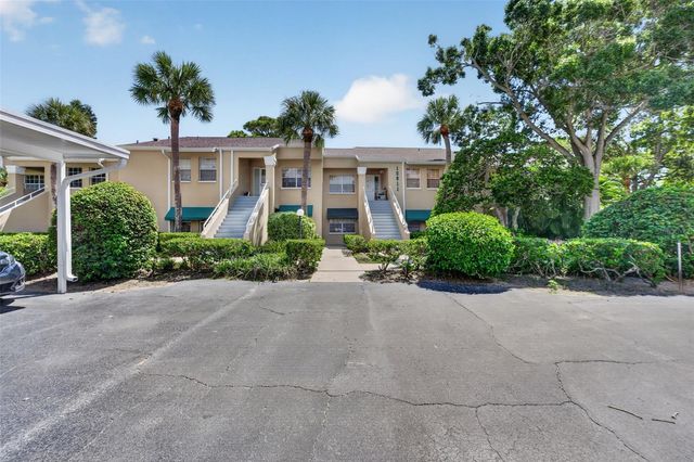 10811 INDIAN HILLS COURT 37, Seminole, FL 33777
