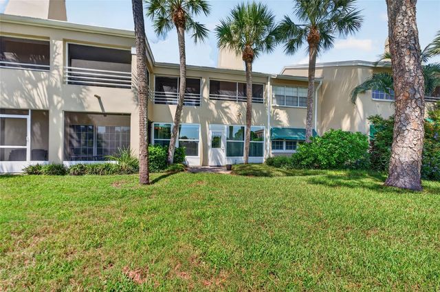 10811 INDIAN HILLS COURT 37, Seminole, FL 33777