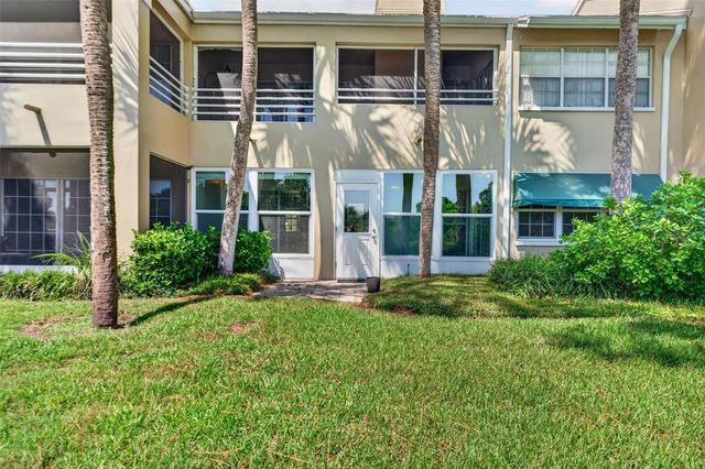 10811 INDIAN HILLS COURT 37, Seminole, FL 33777