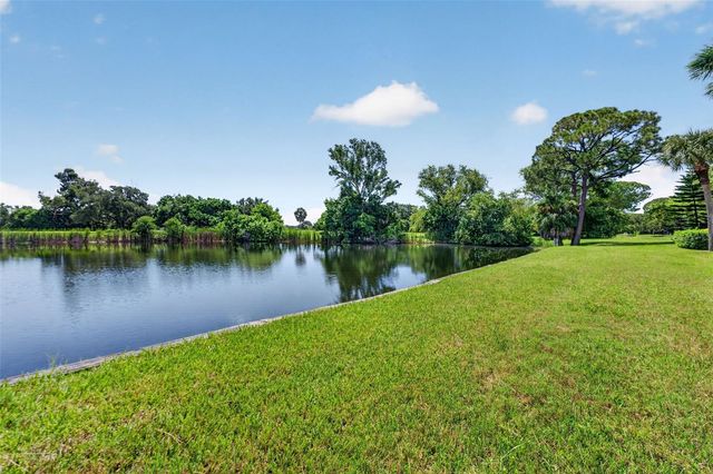 10811 INDIAN HILLS COURT 37, Seminole, FL 33777