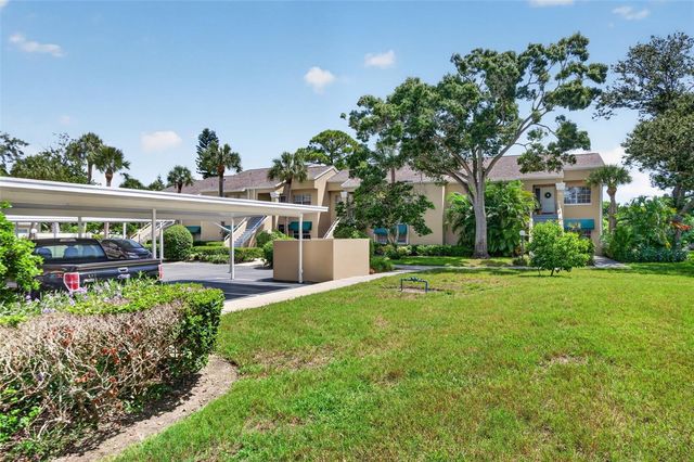 10811 INDIAN HILLS COURT 37, Seminole, FL 33777