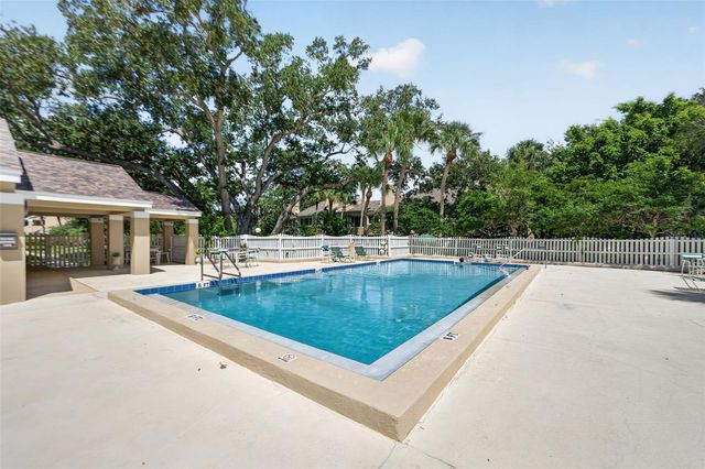 10811 INDIAN HILLS COURT 37, Seminole, FL 33777
