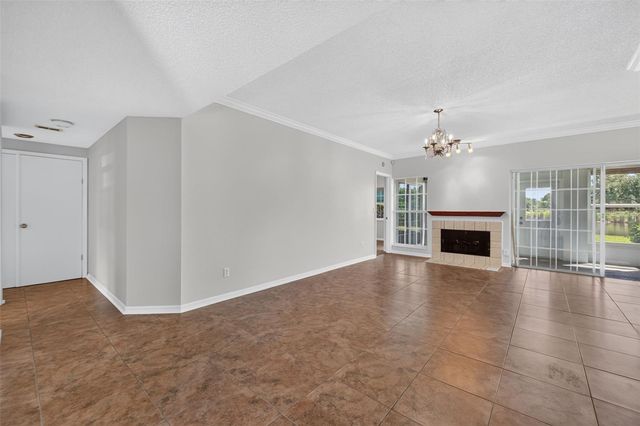 10811 INDIAN HILLS COURT 37, Seminole, FL 33777
