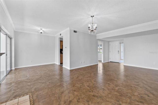 10811 INDIAN HILLS COURT 37, Seminole, FL 33777