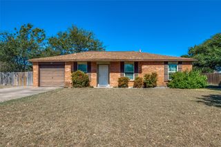 305 Apache Drive, Glenn Heights, TX 75154