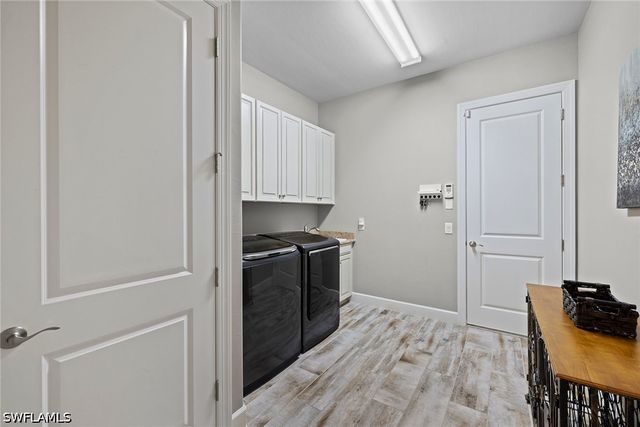 9515 Campanile CIR, Naples, FL 34114