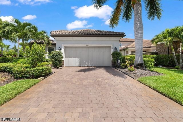 9515 Campanile CIR, Naples, FL 34114