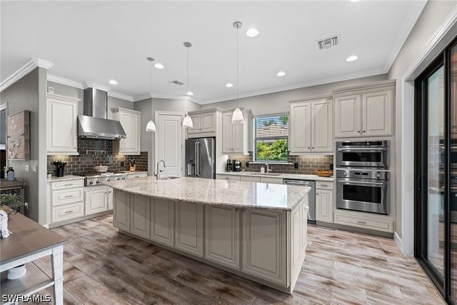 9515 Campanile CIR, Naples, FL 34114