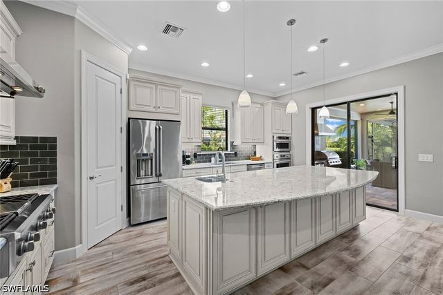 9515 Campanile CIR, Naples, FL 34114