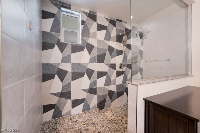 8626 Home Gate Court, Las Vegas, NV 89113