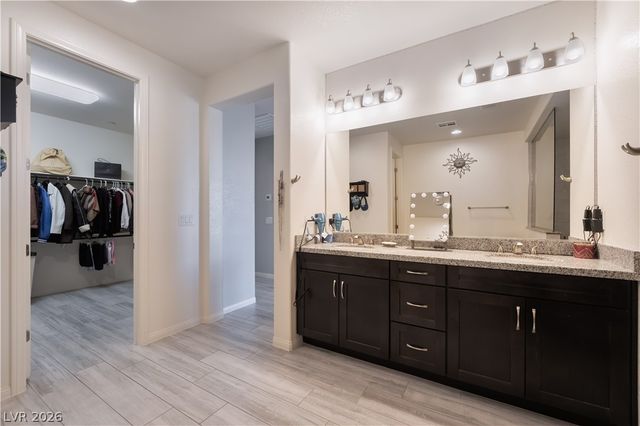 8626 Home Gate Court, Las Vegas, NV 89113