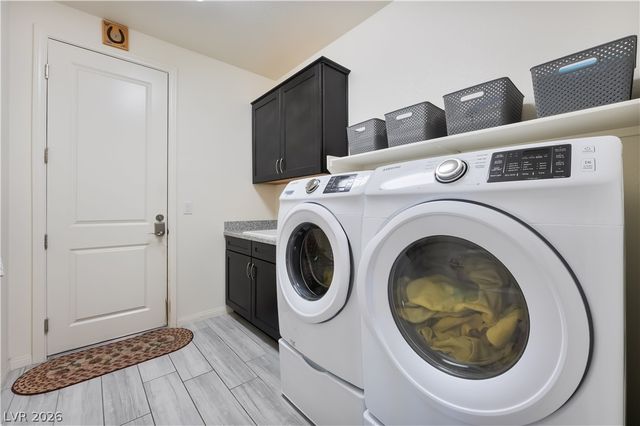8626 Home Gate Court, Las Vegas, NV 89113