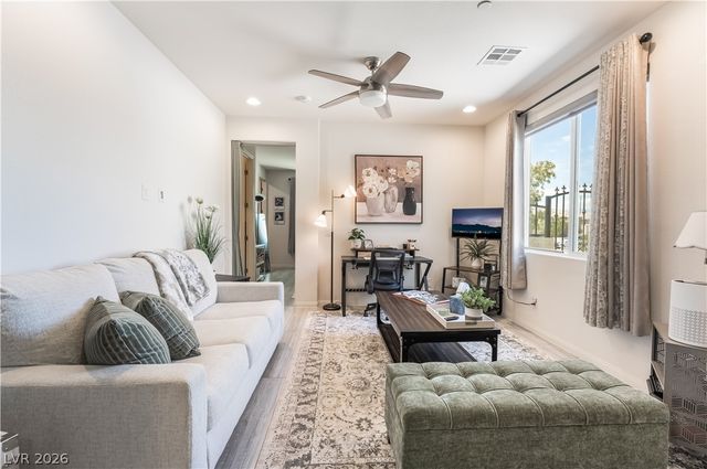 8626 Home Gate Court, Las Vegas, NV 89113