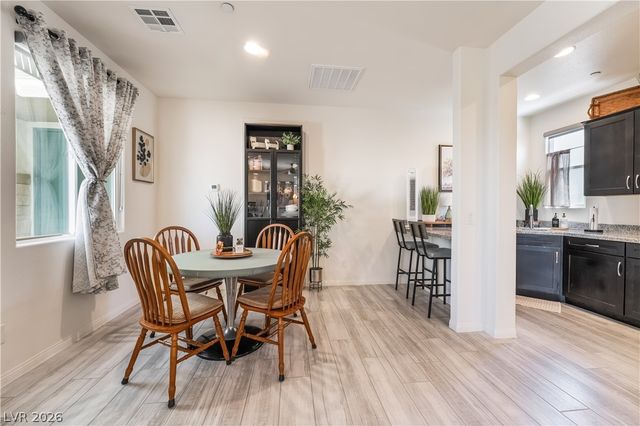 8626 Home Gate Court, Las Vegas, NV 89113