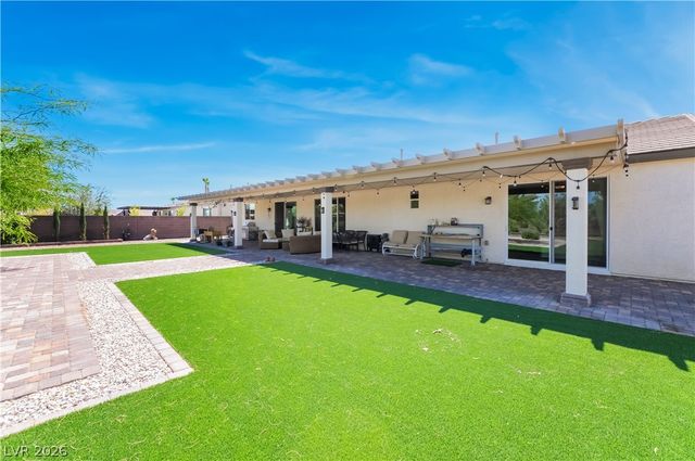 8626 Home Gate Court, Las Vegas, NV 89113