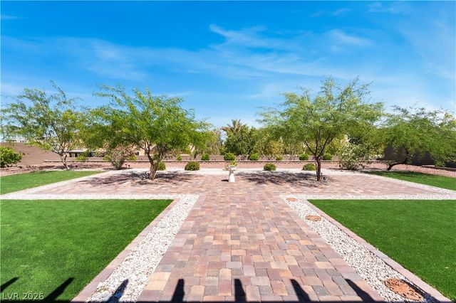 8626 Home Gate Court, Las Vegas, NV 89113