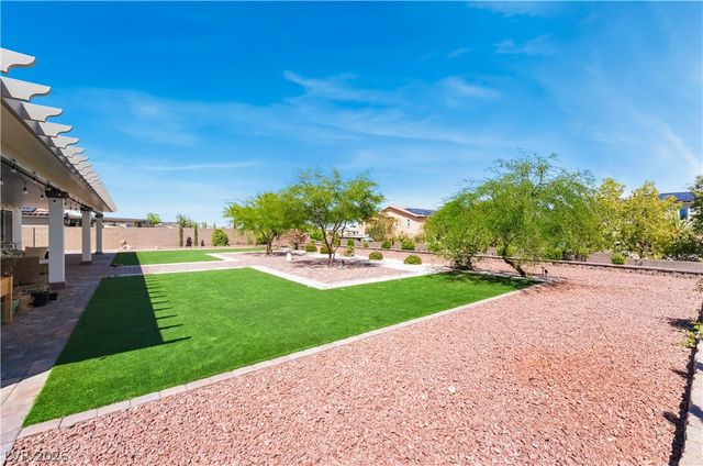 8626 Home Gate Court, Las Vegas, NV 89113