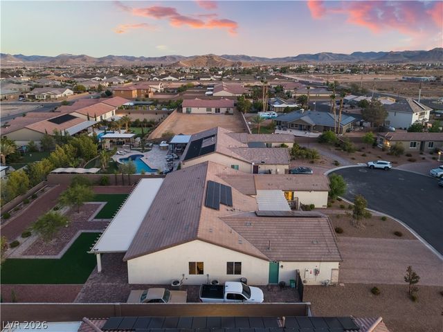 8626 Home Gate Court, Las Vegas, NV 89113