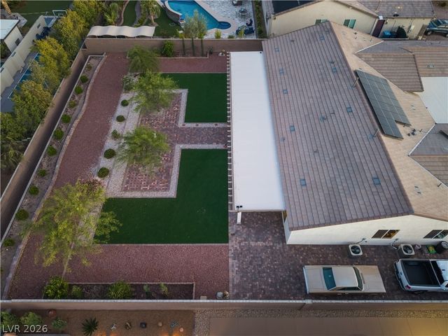 8626 Home Gate Court, Las Vegas, NV 89113