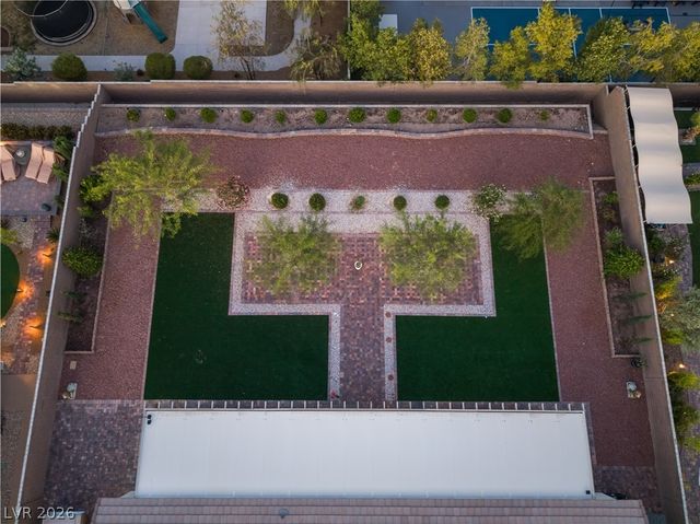 8626 Home Gate Court, Las Vegas, NV 89113